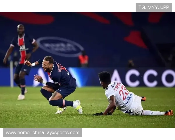 巴黎锋线在比赛中屡次改变比赛走向